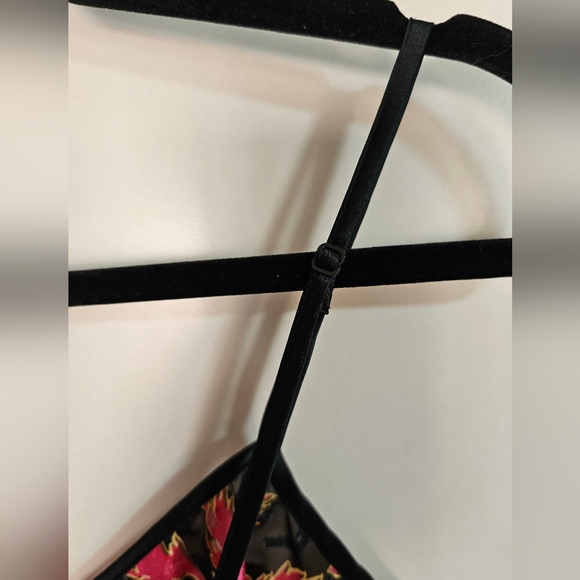Victoria's Secret Red Floral Black Velvet Burnout Midi Slip Dress Size Med EUC - Picture 5 of 9